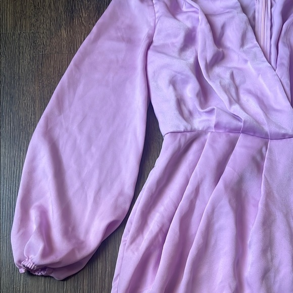 Entro Purple Perfection Pleated Dress
Medium satin - Picture 7 of 10